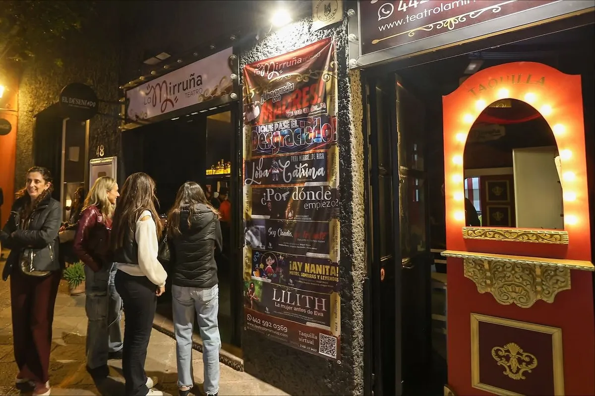 Una comedia de MADRES